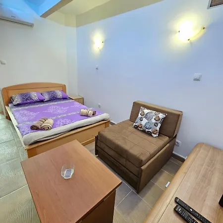Apartment Alone 1